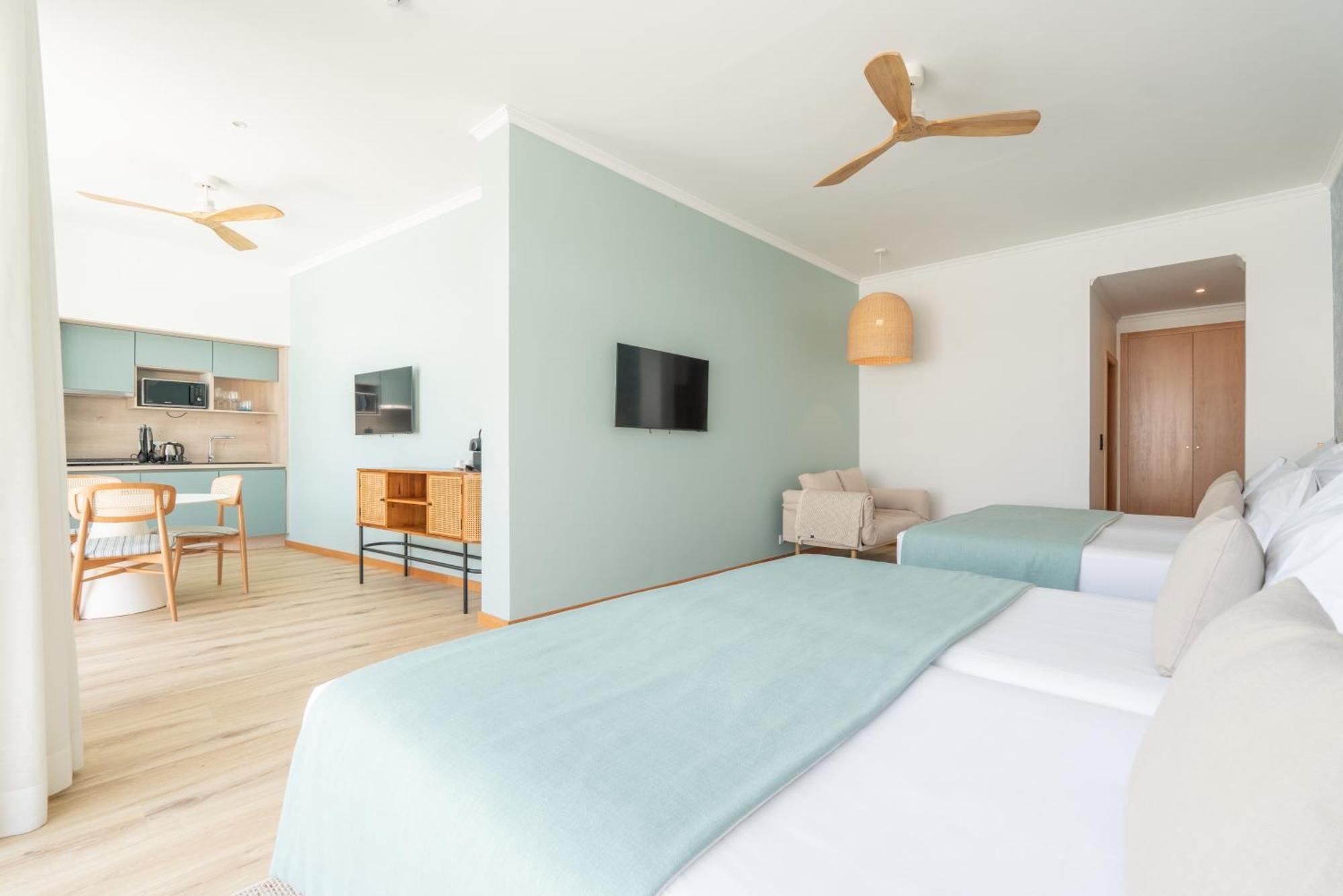 Studios By Aqua Natura Hotels Порто Мониз Екстериор снимка